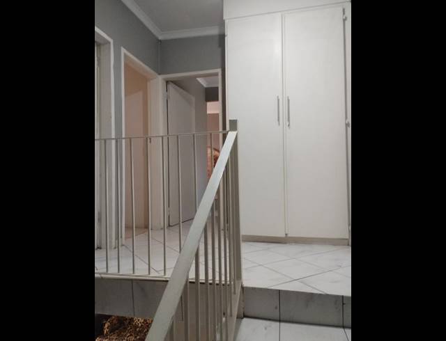 3 BEDROOM PROPERTY TO RENT IN CLUBVIEW